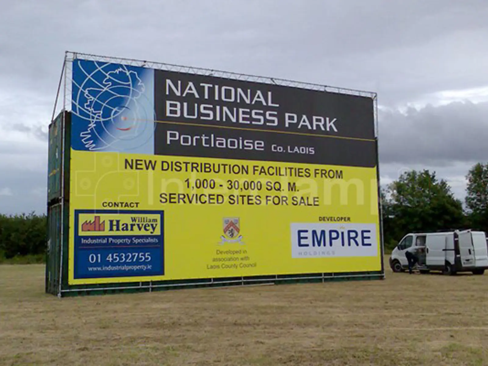 Interclamp Pipe Clamp Container Advertisement Signs